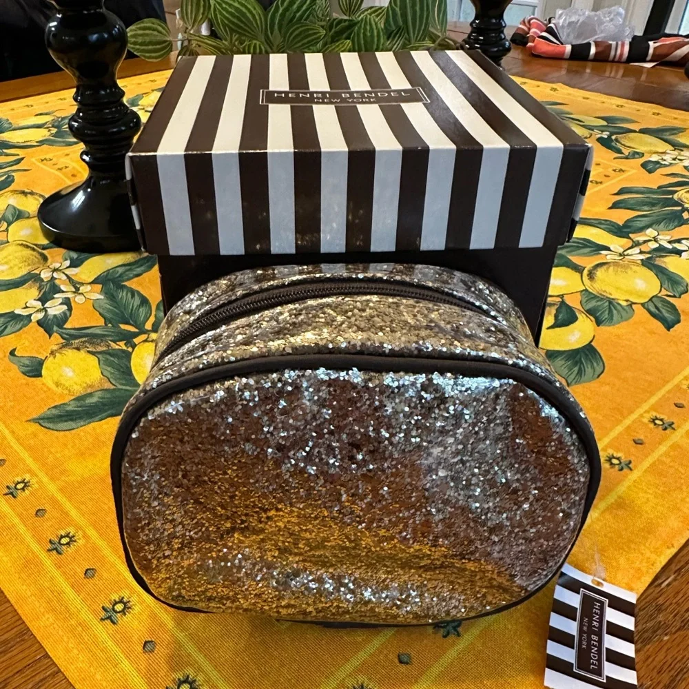 NWT HENRI BENDEL Metallic Glitter Goddess Cosmetic Makeup Bag Clutch